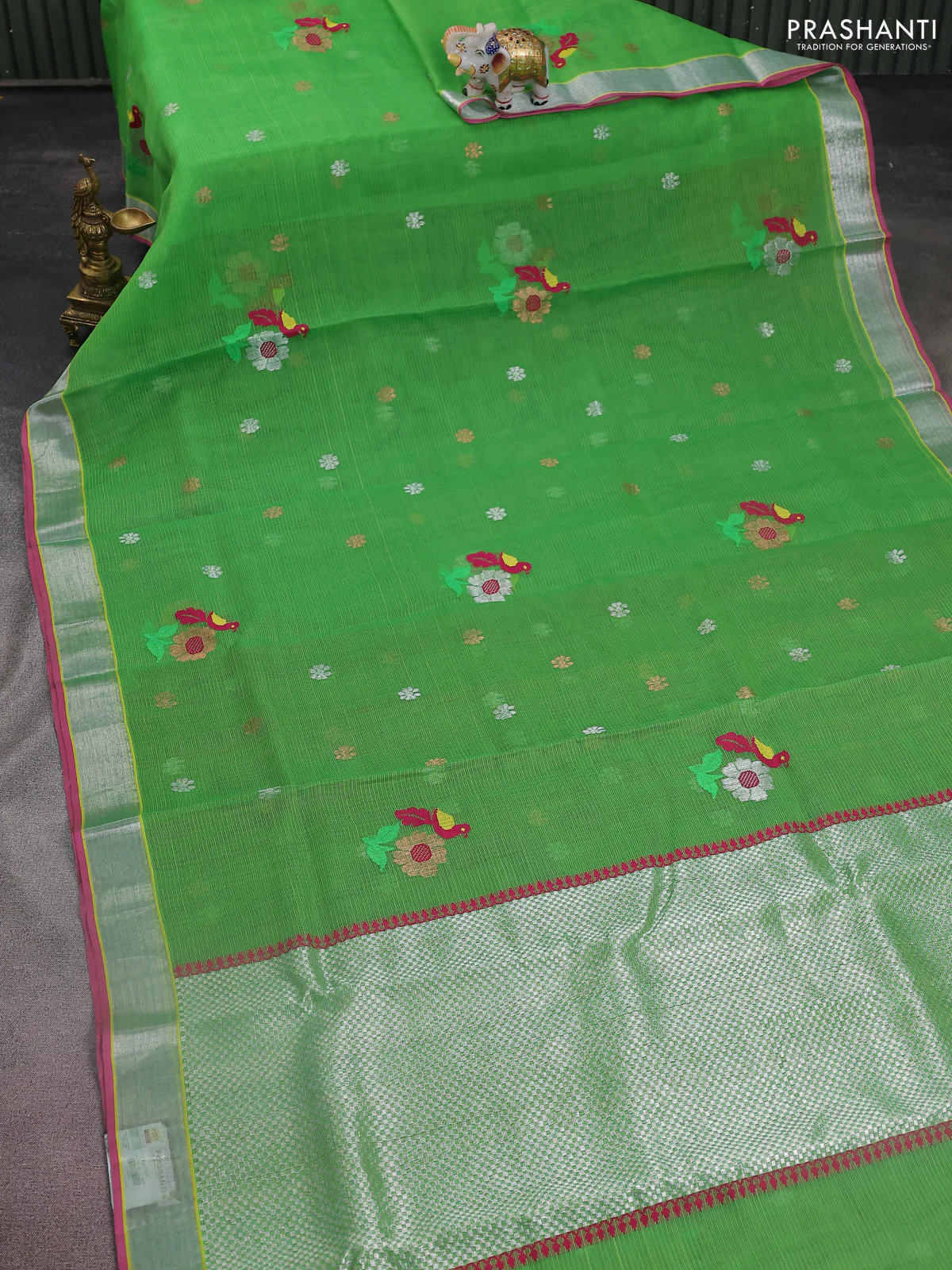 Pure zari kota silk saree parrot green and pink with thread & zari woven buttas and silver zari woven border - Image 2