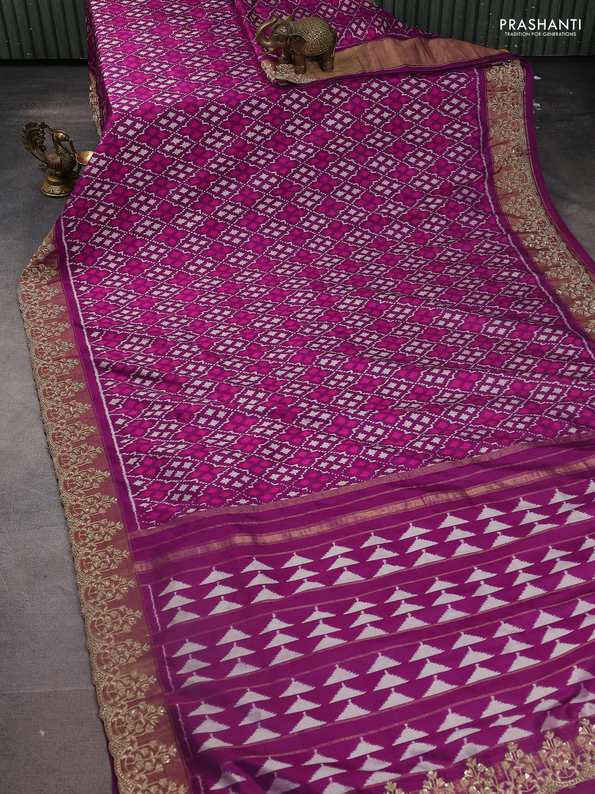 Purple Pochampally Silk Saree With Border Embroidery - Image 7