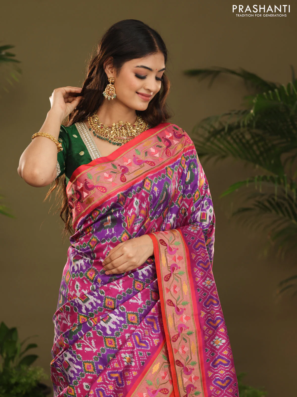 Purple & red kanchipuram silk saree with patola prints and border embroidery - Image 5