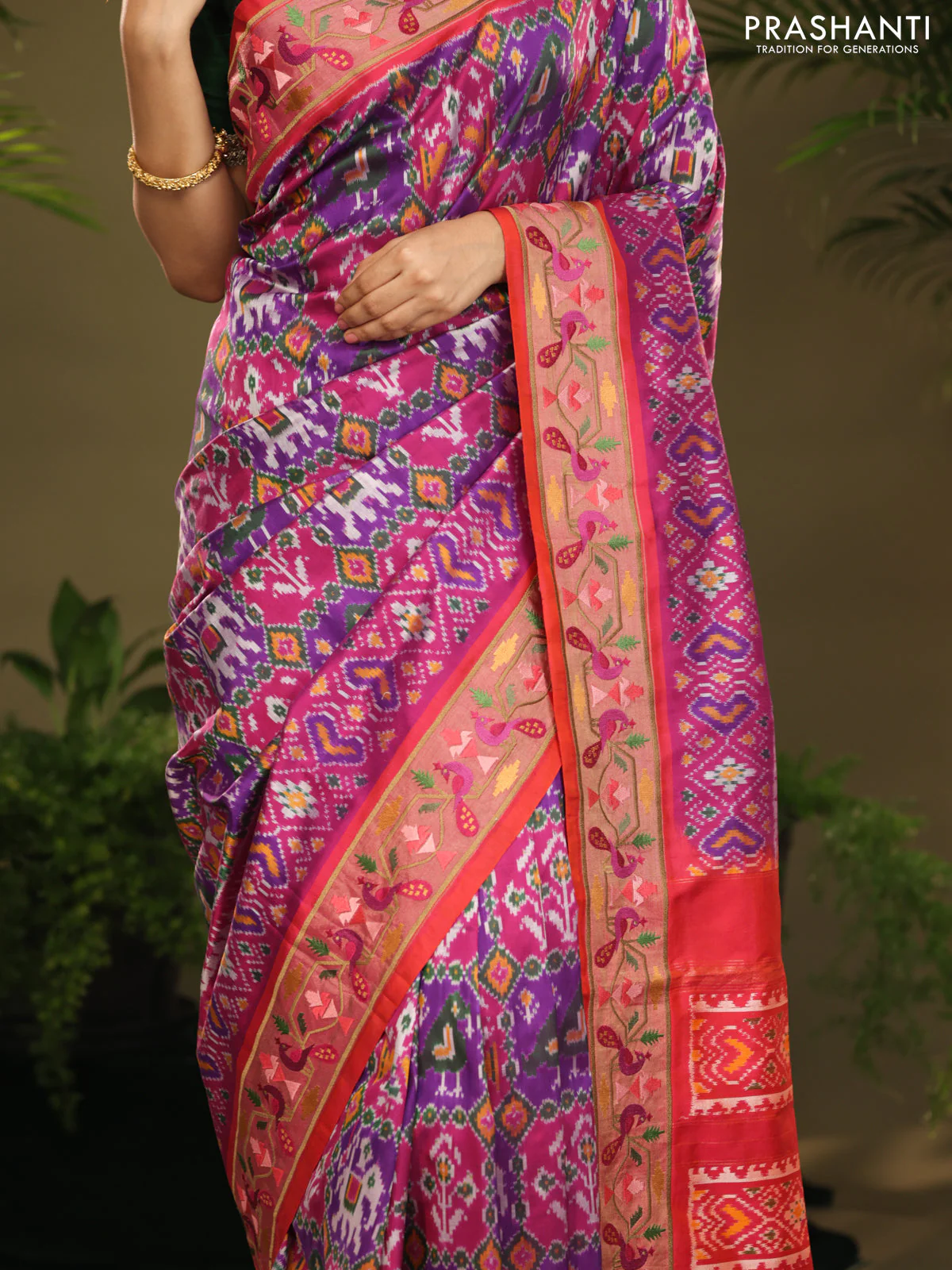 Purple & red kanchipuram silk saree with patola prints and border embroidery - Image 6