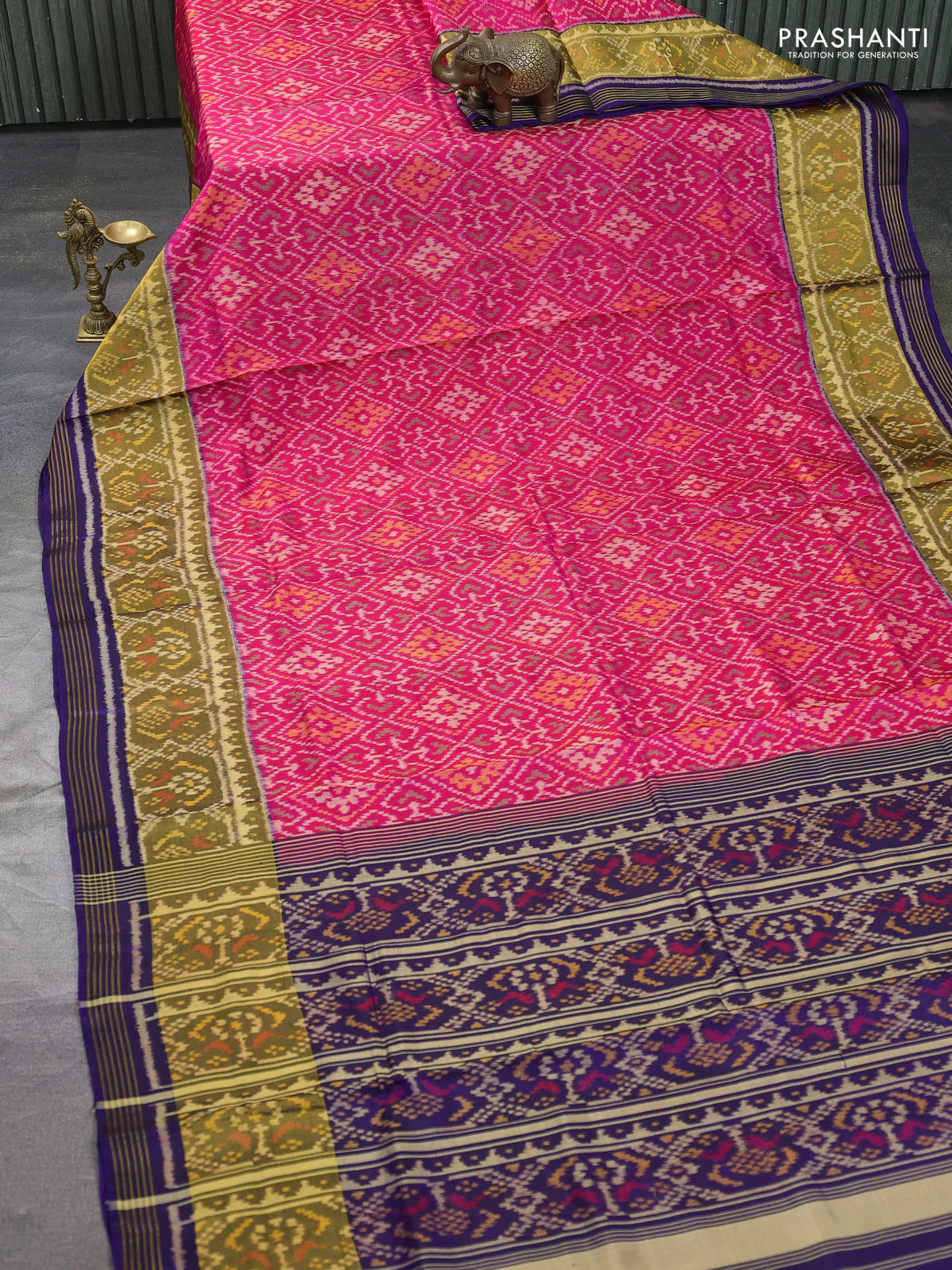 Rajkot patola silk saree pink and dark violet with allover ikat weaves and ikat woven border - Image 2