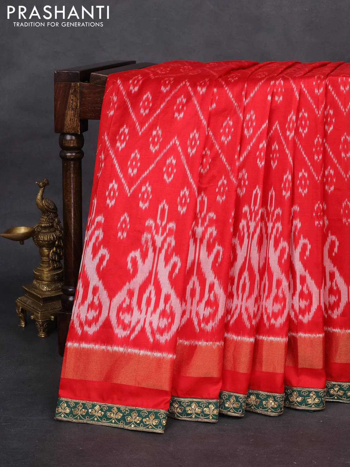 Red & Dark Green Pochampally Silk saree with Border Embroidery & Readymade Blouse - Image 7