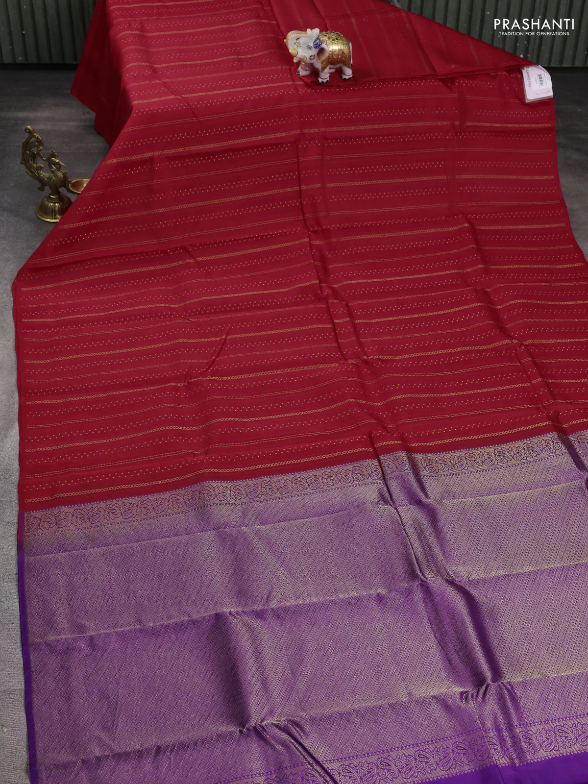 Red-Violet kanchipuram silk saree with matching neck piece - Image 2
