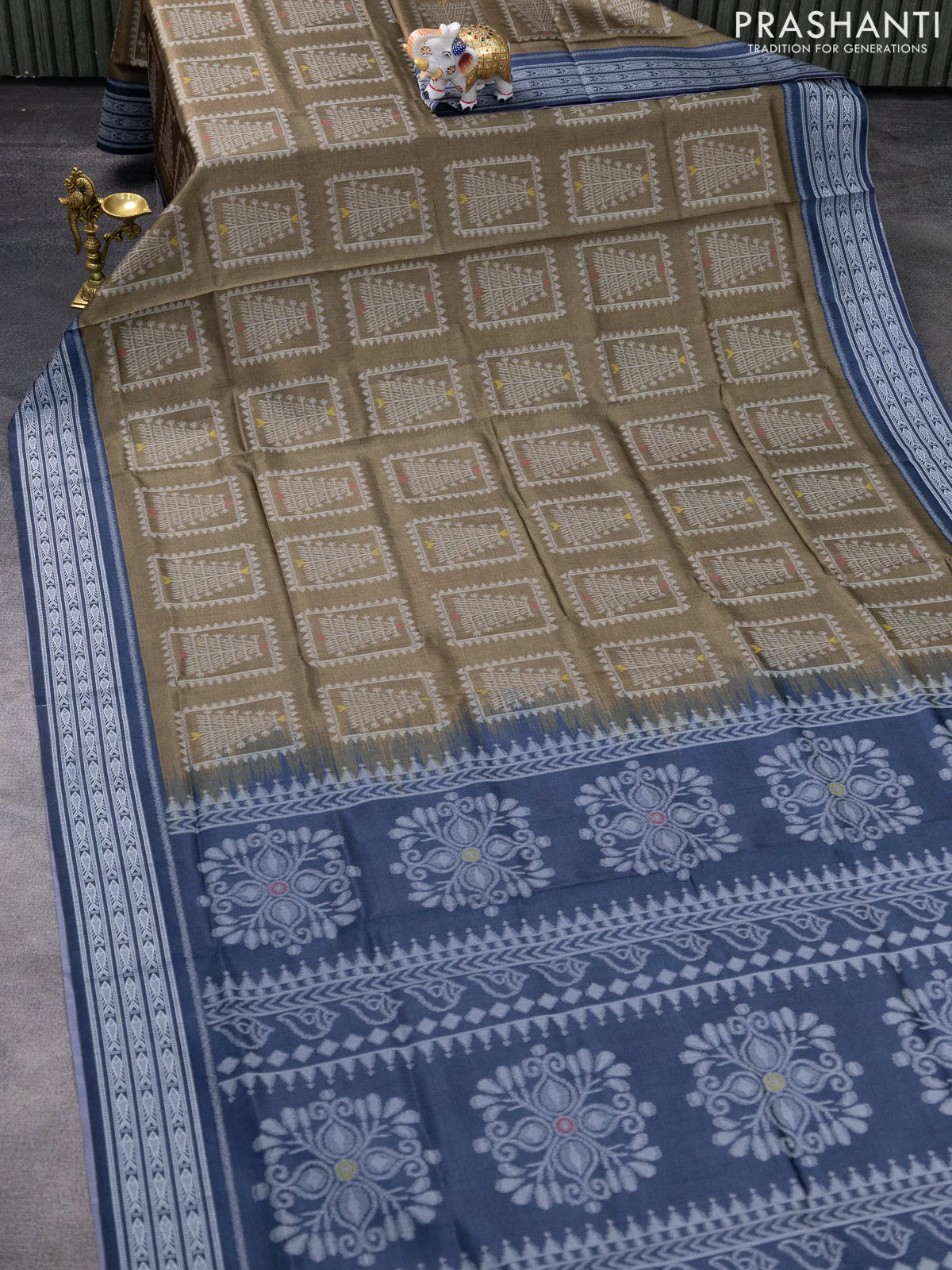 Sambalpuri semi silk saree pastel blue and sap green with allover thread woven ikat buttas and thread woven border - Image 2