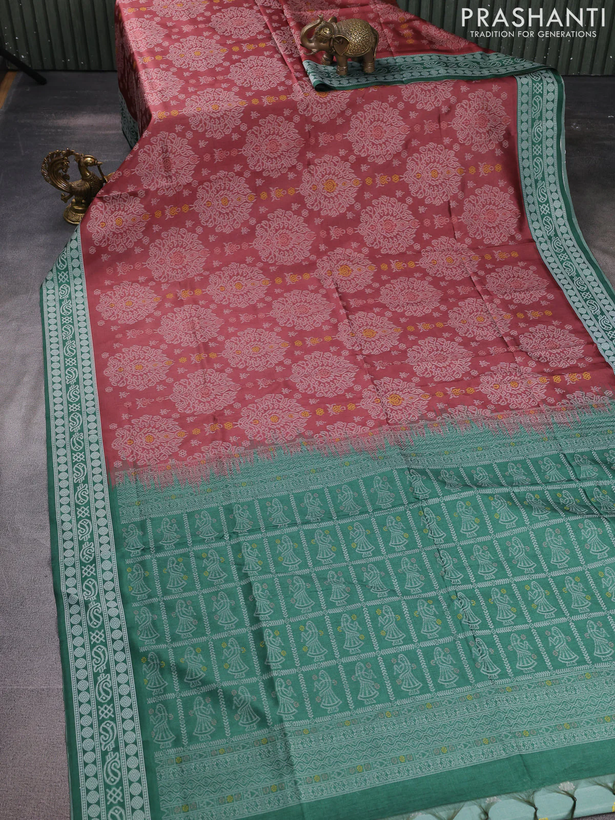 Sambalpuri semi silk saree pastel maroon and green with allover ikat weaves and thread woven border - Image 2