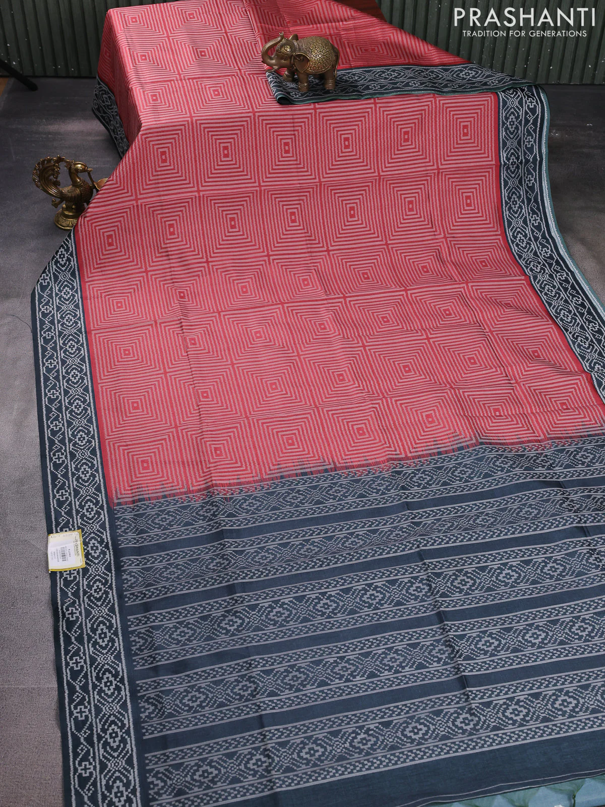 Sambalpuri semi silk saree rust shade and grey with allover geometric ikat weaves and thread woven border - Image 2