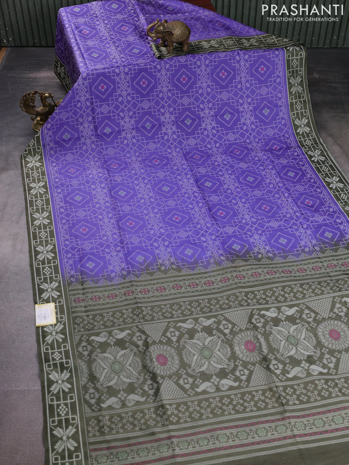 Sambalpuri semi silk saree violet and sap green with allover ikat weaves and thread woven border - Image 2