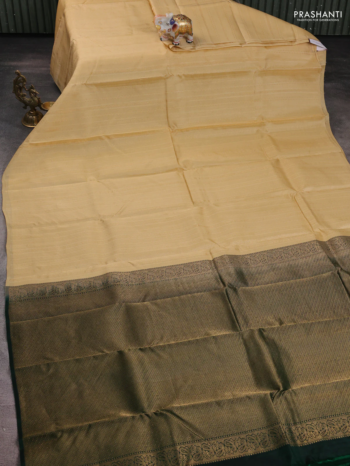 Sandal-Green Kanchipuram silk saree with matching Neck piece - Image 2