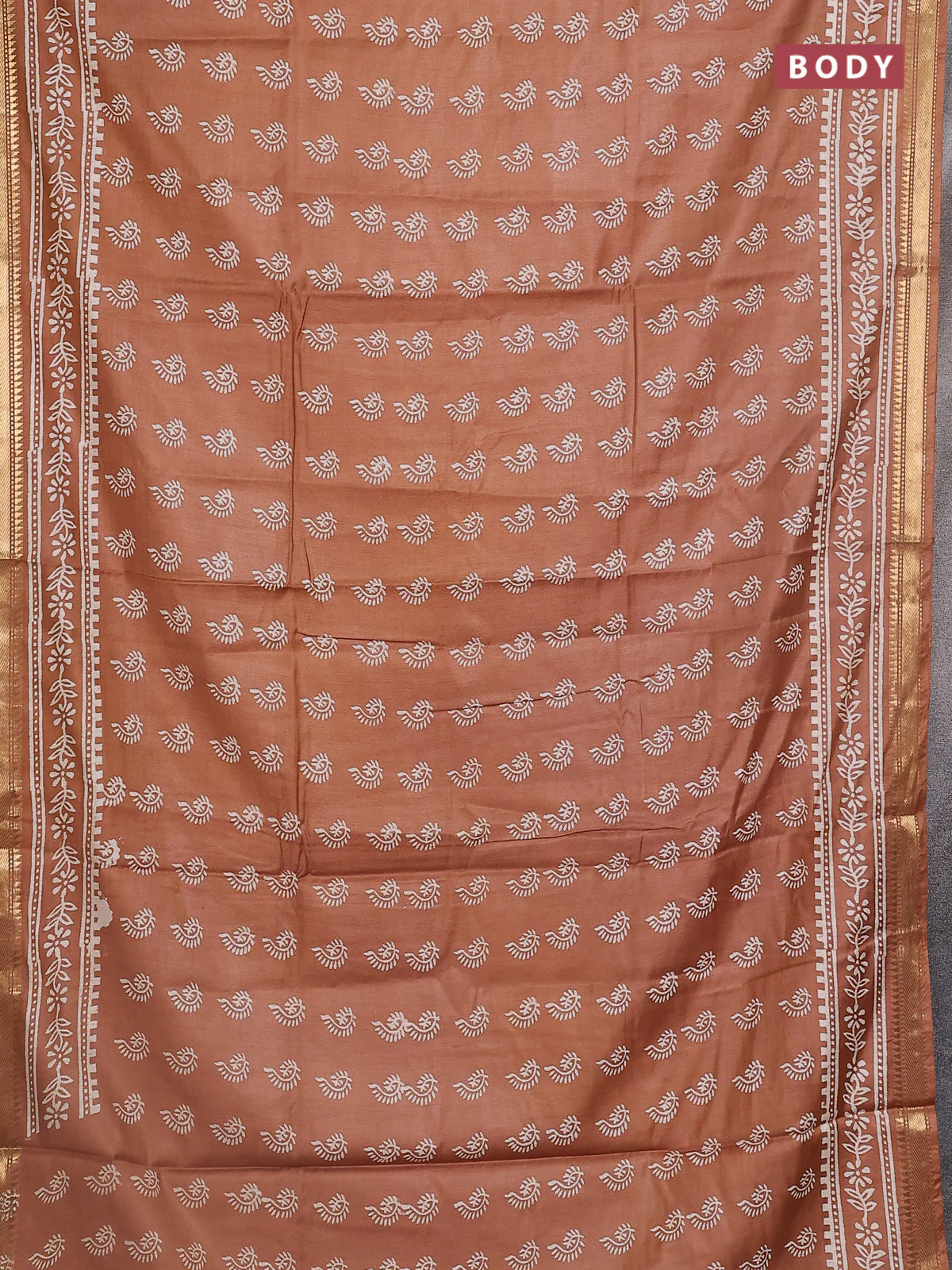 Semi bhagalpuri saree sandal with allover prints and zari woven border - Image 2