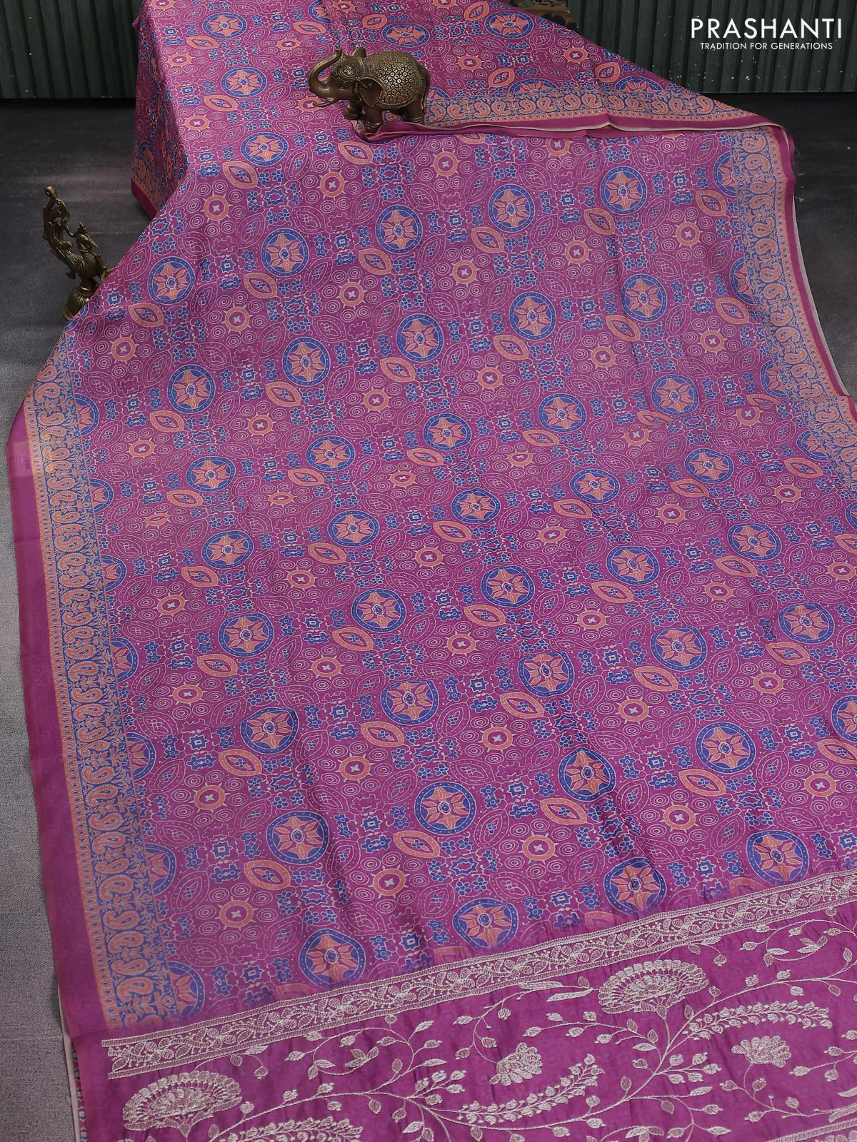 Semi chanderi saree magenta pink with allover ajrakh prints and embroidery pallu - Image 2