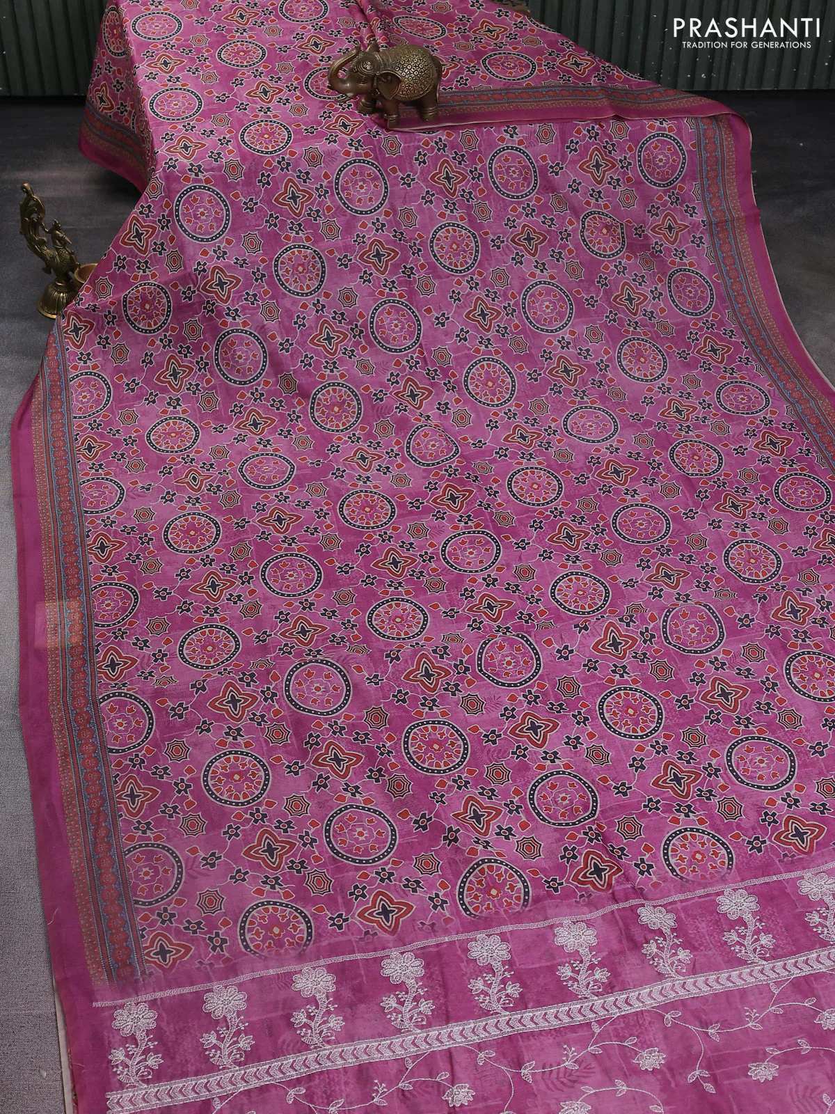 Semi chanderi saree magenta pink with allover prints and embroidery pallu - Image 2