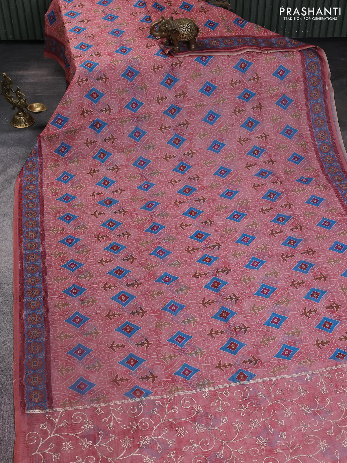 Semi chanderi saree peach pink with allover prints and embroidery pallu - Image 2