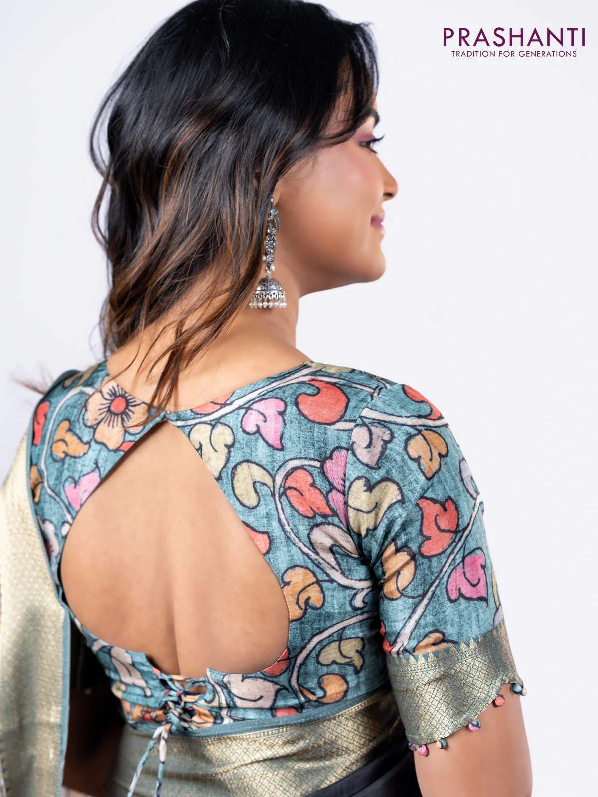 Semi crepe saree black and greyish green with shibori butta prints and kalamkari printed pallu & zari border - Image 6