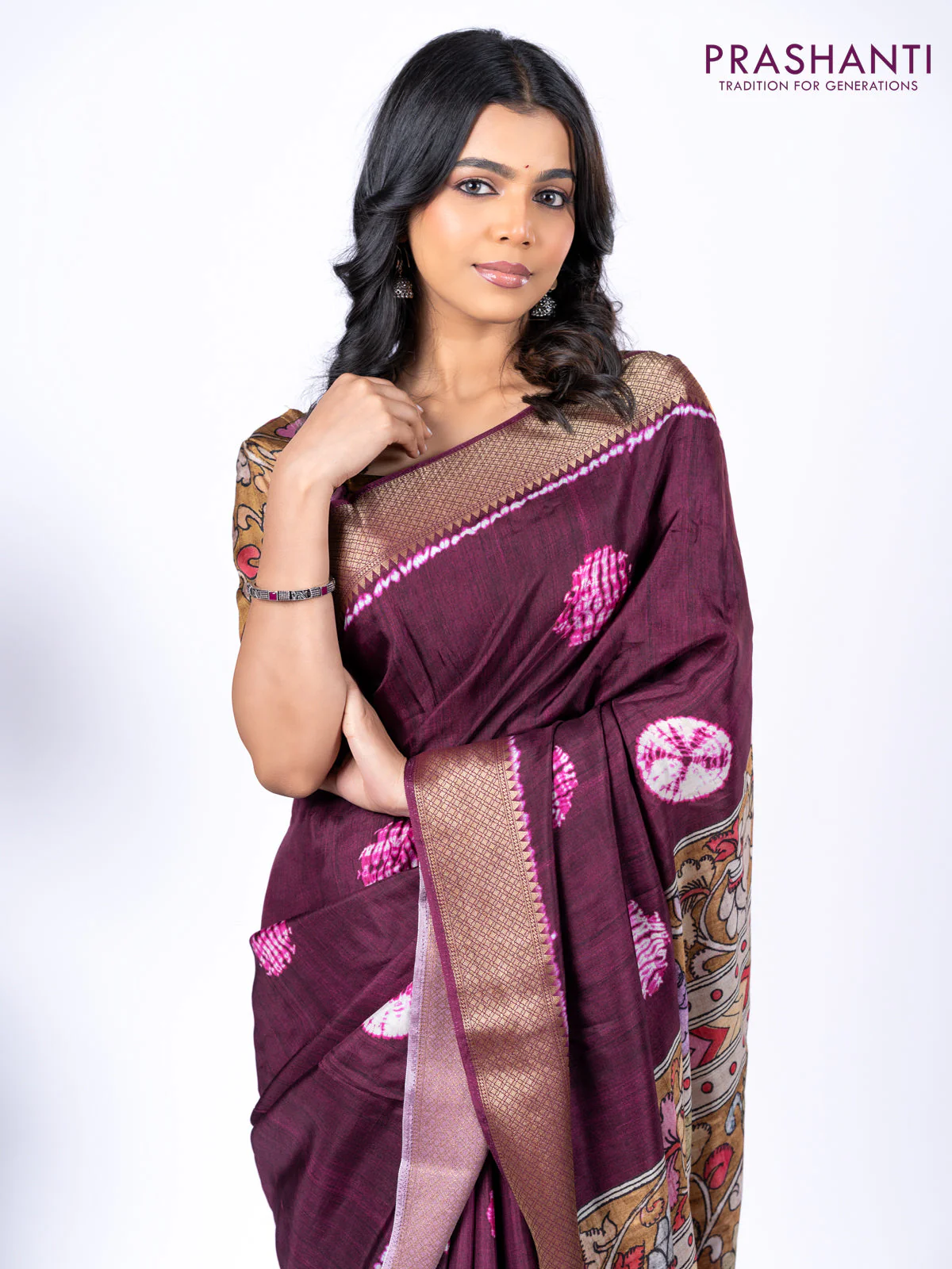 Semi crepe saree wine shade and mustard yellow with shibori butta prints and kalamkari printed pallu & zari border - Image 4