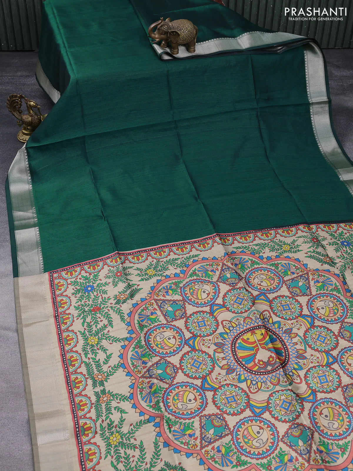 Semi dupion saree green and beige with plain body and printed pallu - Image 2
