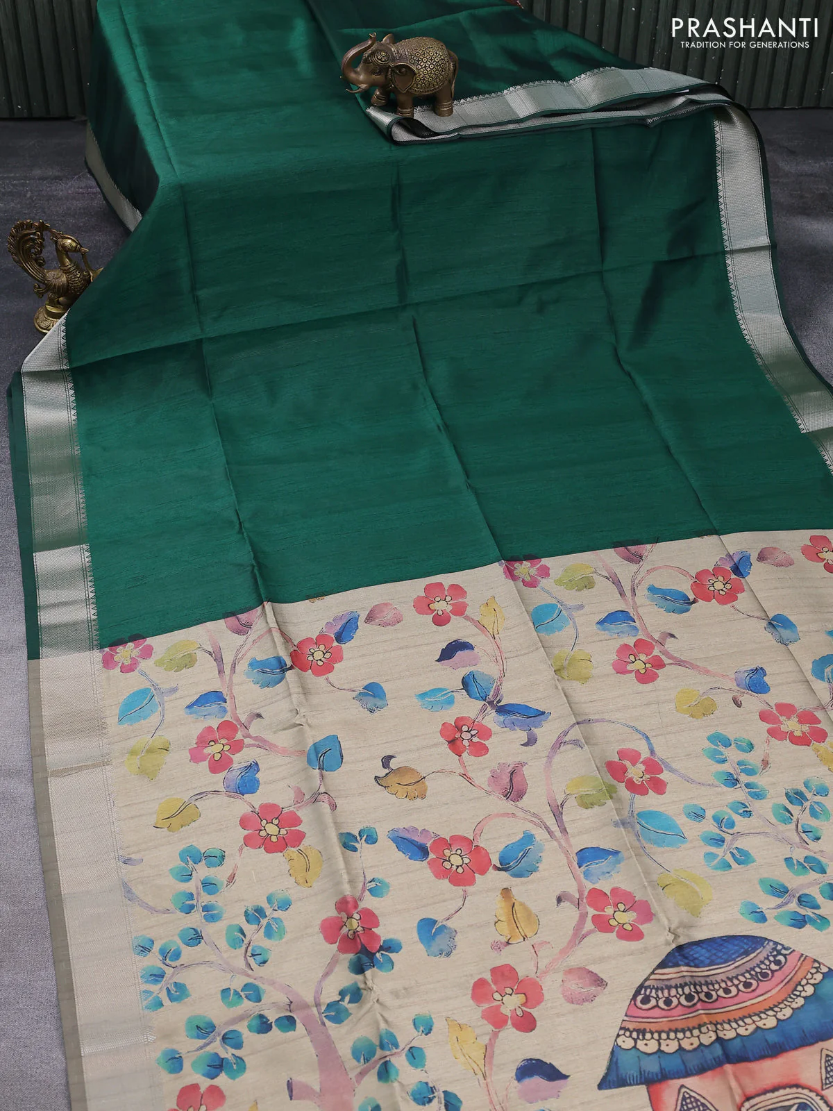 Semi dupion saree green and beige with plain body and printed pallu - Image 2
