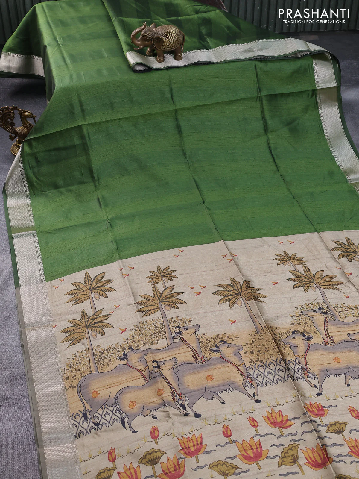 Semi dupion saree sap green and beige with plain body and printed pallu - Image 2