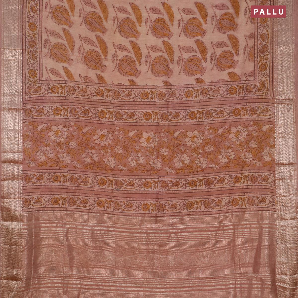 Semi gadwal saree pastel peach with allover prints and zari woven border - Image 3