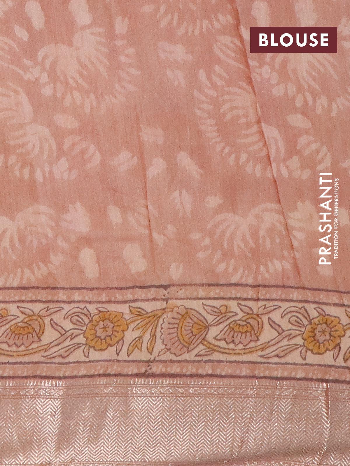 Semi gadwal saree pastel peach with allover prints and zari woven border - Image 4