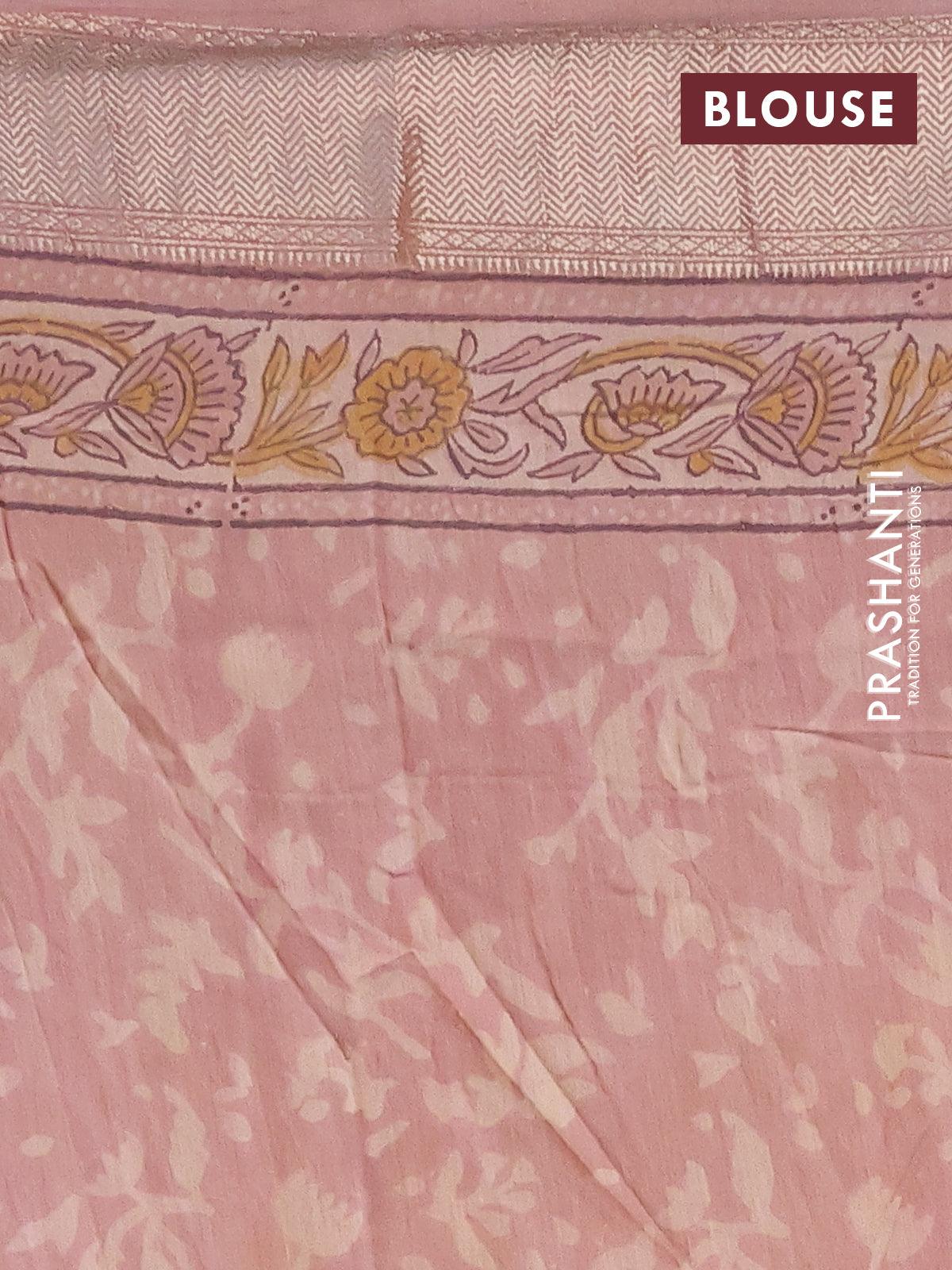 Semi gadwal saree peach shade with allover floral prints and zari woven border - Image 4