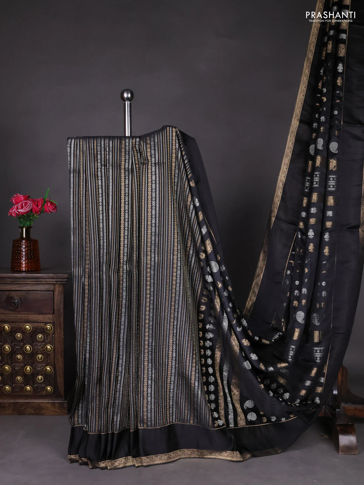 Semi kanchipuram partly saree black with allover silver & zari weaves and rettapet zari woven border - Image 5