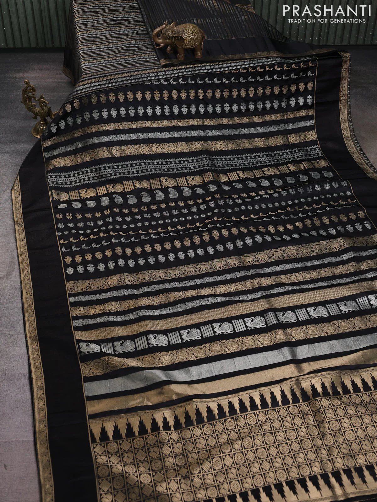 Semi kanchipuram partly saree black with allover silver & zari weaves and rettapet zari woven border - Image 6
