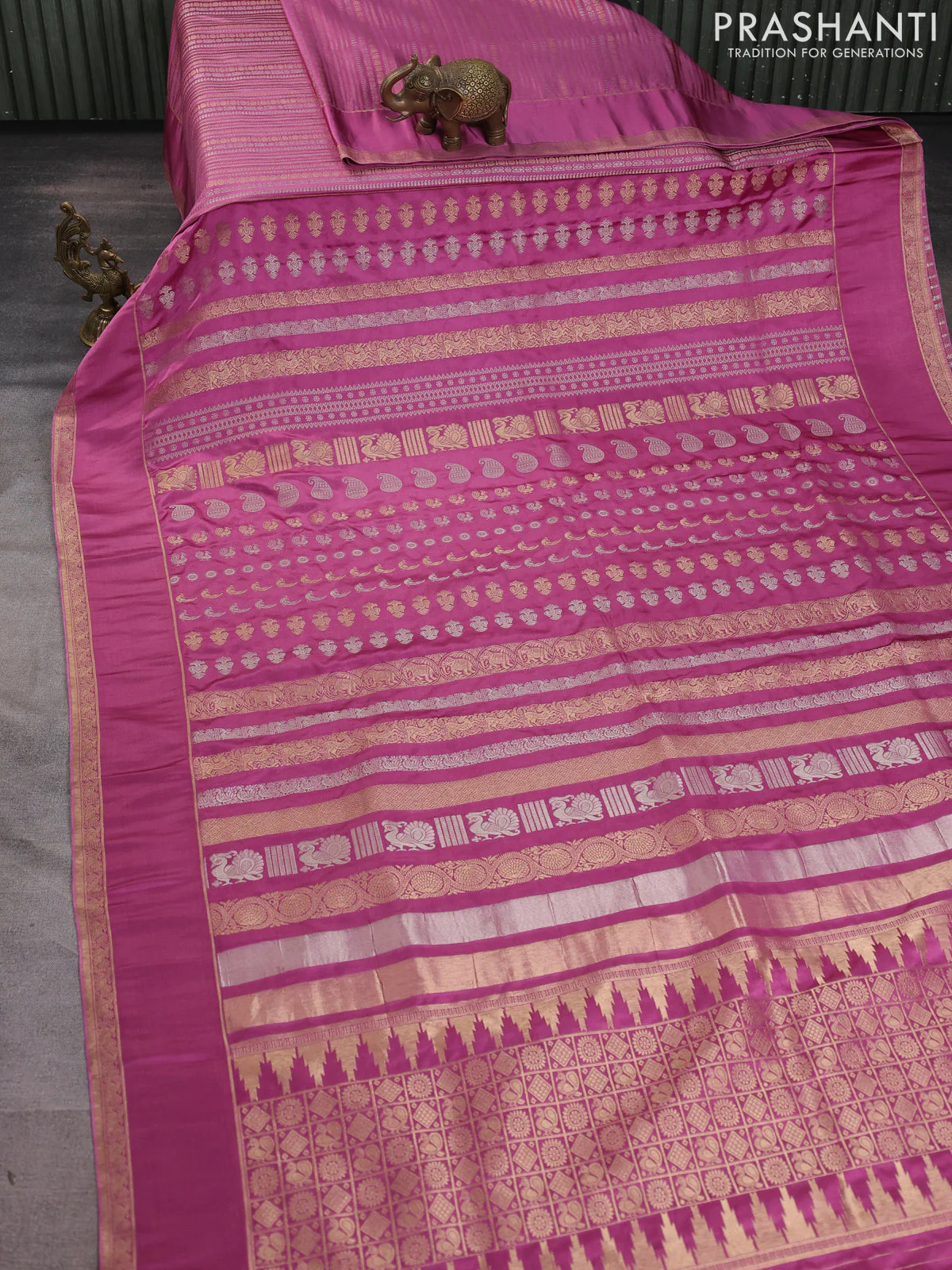 Semi kanchipuram partly saree mauve pink with allover silver & zari weaves and rettapet zari woven border - Image 4