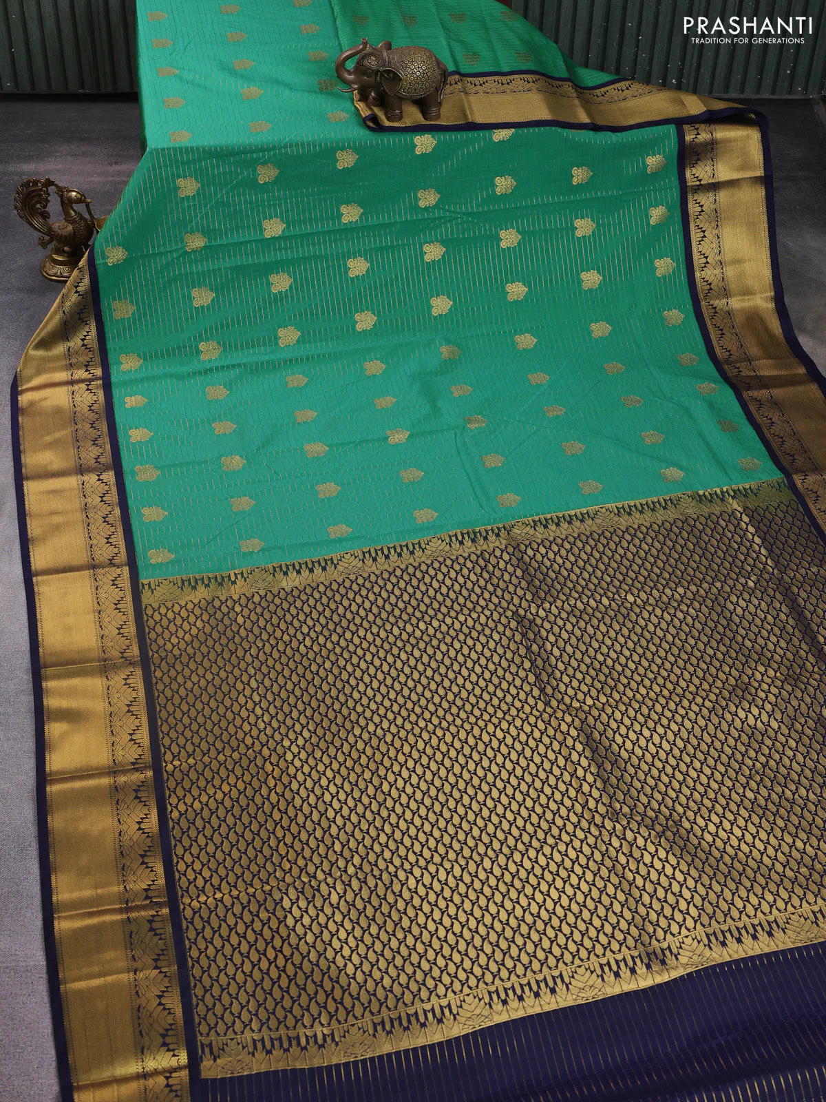 Semi kanchipuram silk saree green and blue with allover zari weaves & buttas and rich zari woven korvai border - Image 2