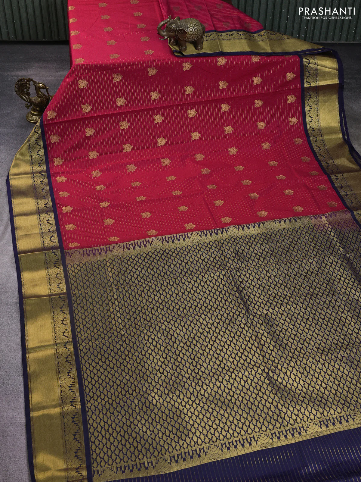 Semi kanchipuram silk saree pink and navy blue with allover zari weaves & buttas and rich zari woven korvai border - Image 2
