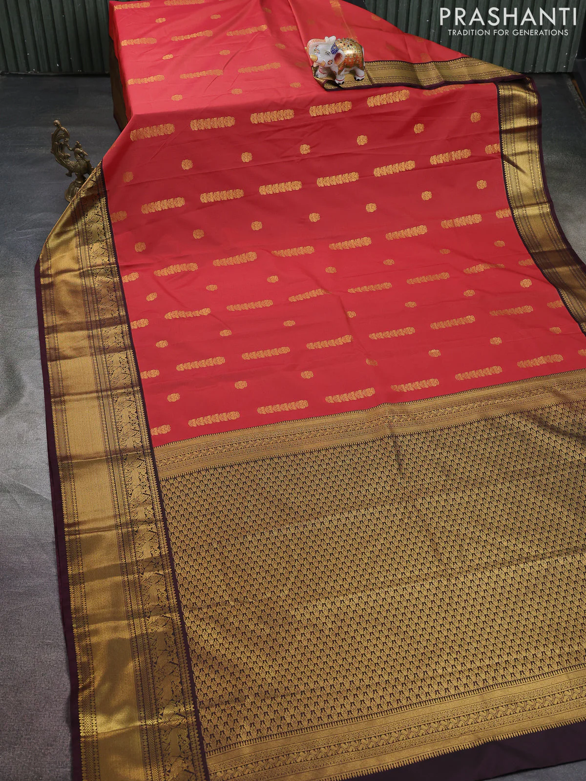 Semi kanchipuram silk saree red shade and wine shade with zari woven buttas and long rich zari woven border - Image 2