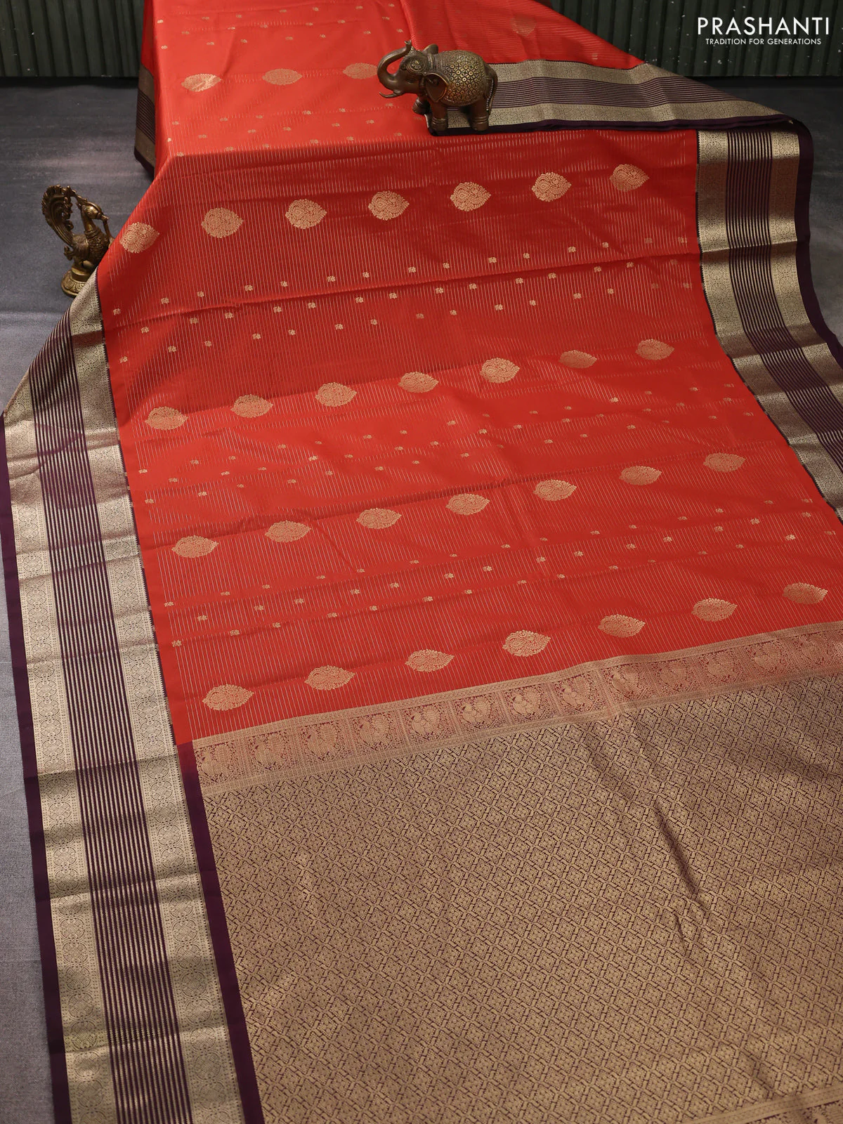Semi kanchipuram silk saree rust shade and wine shade with allover zari weaves & buttas and temple design rettapet zari woven border - Image 2