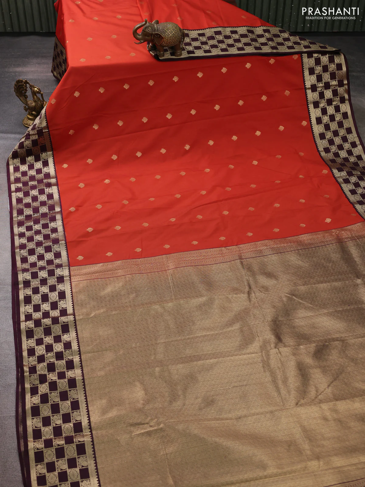 Semi kanchipuram silk saree rustic orange and wine shade with zari woven buttas and zari woven korvai border - Image 2