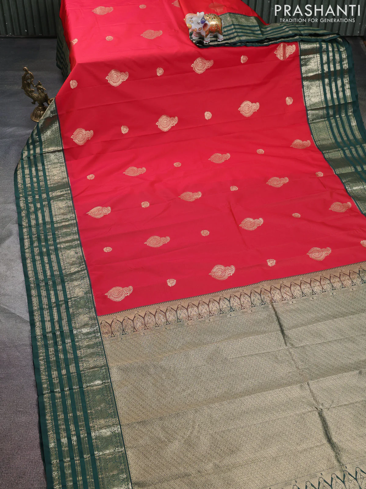 Semi kanchipuram silk saree tomato red and green with zari woven buttas and zari woven border - Image 2