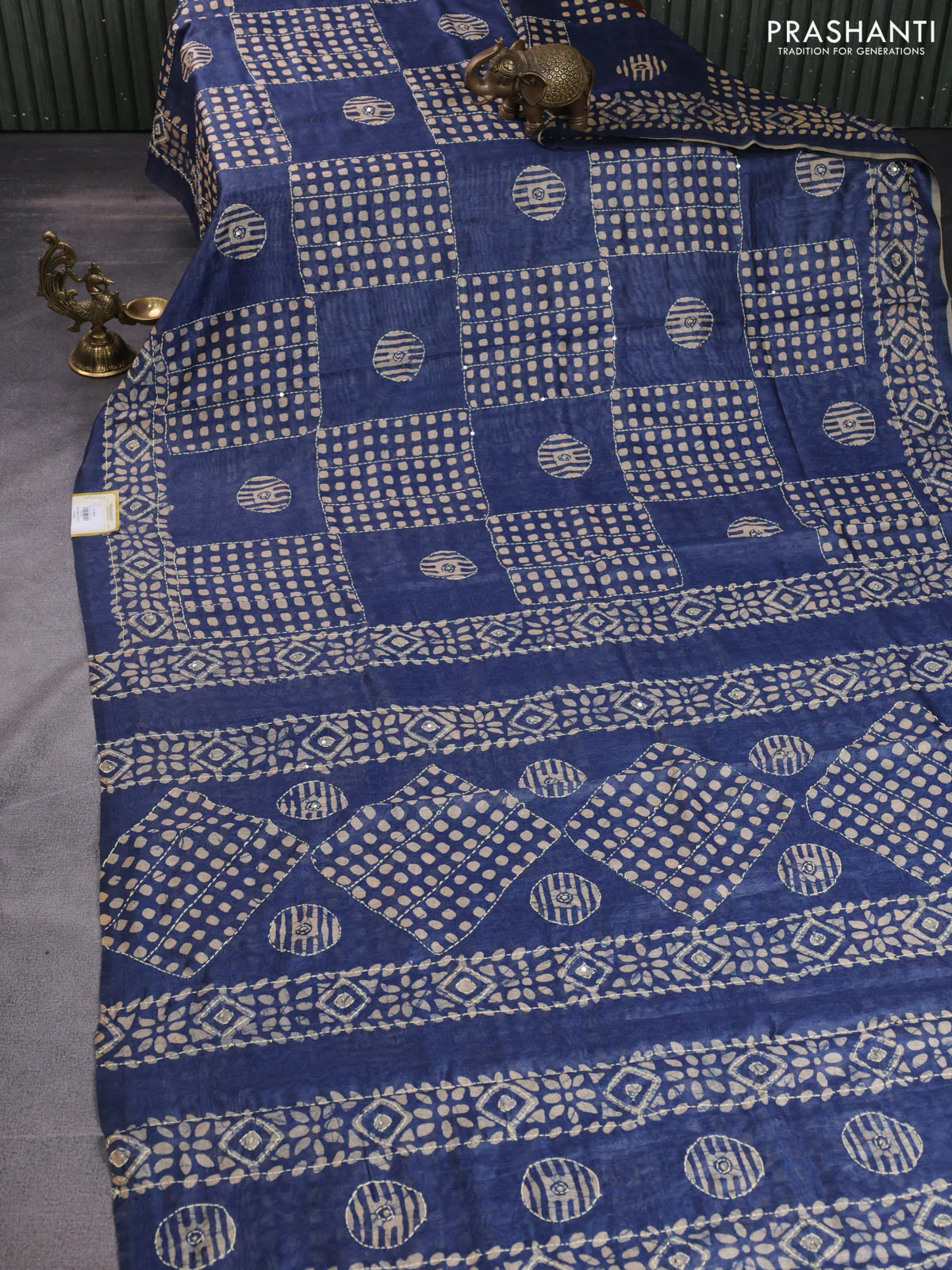 Semi linen saree indigo blue and beige with allover geometric batik prints & kantha stitch work - Image 2