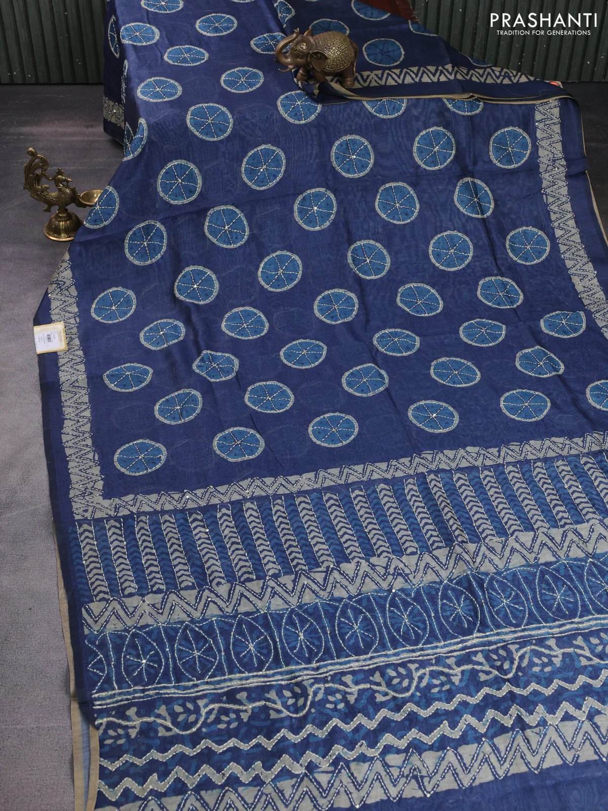 Semi linen saree indigo blue and beige with allover prints & kantha work stitch work - Image 2