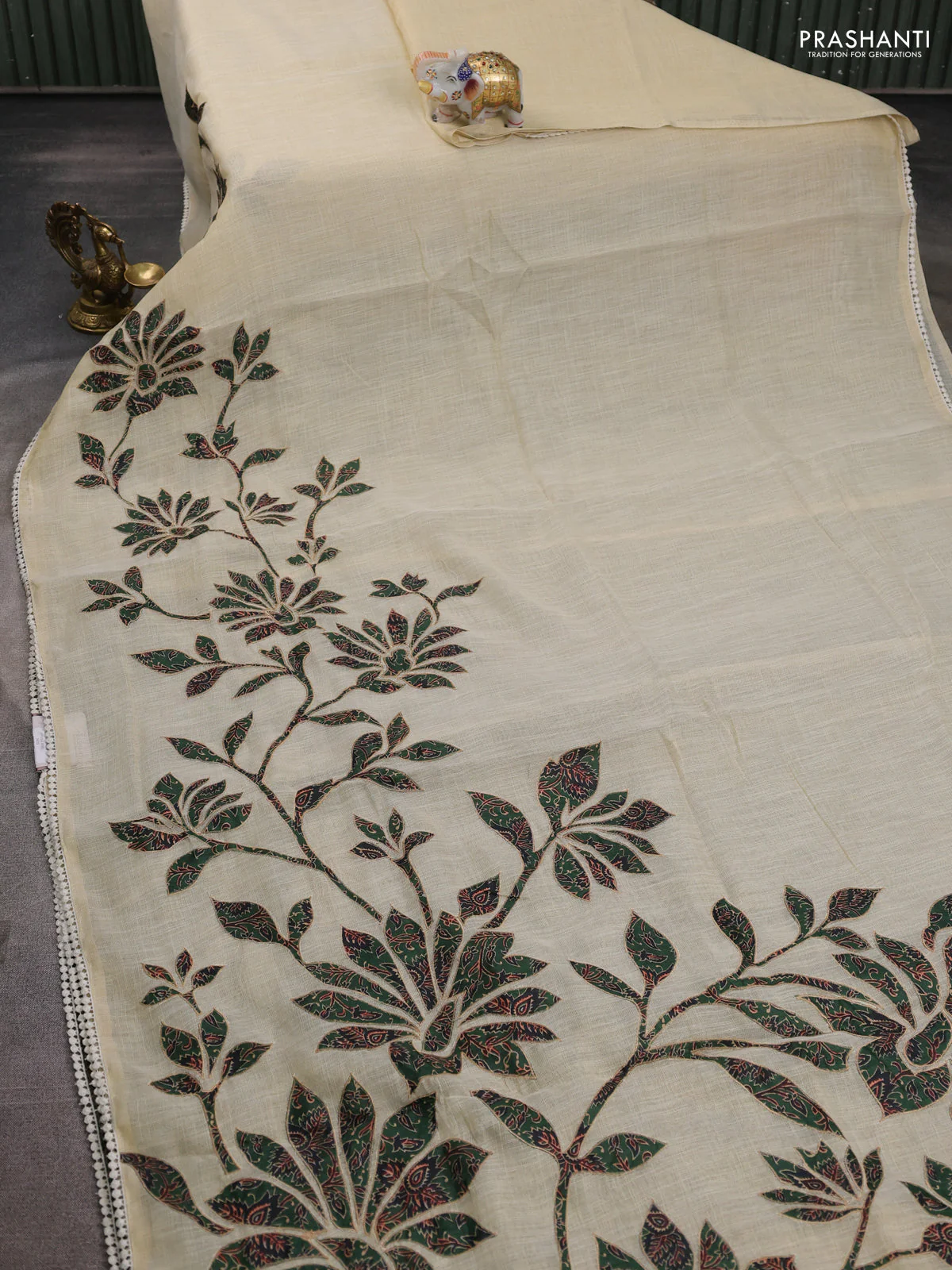 Semi linen tissue saree cream and green with kalamkari applique work and crocia lace work border - Image 2