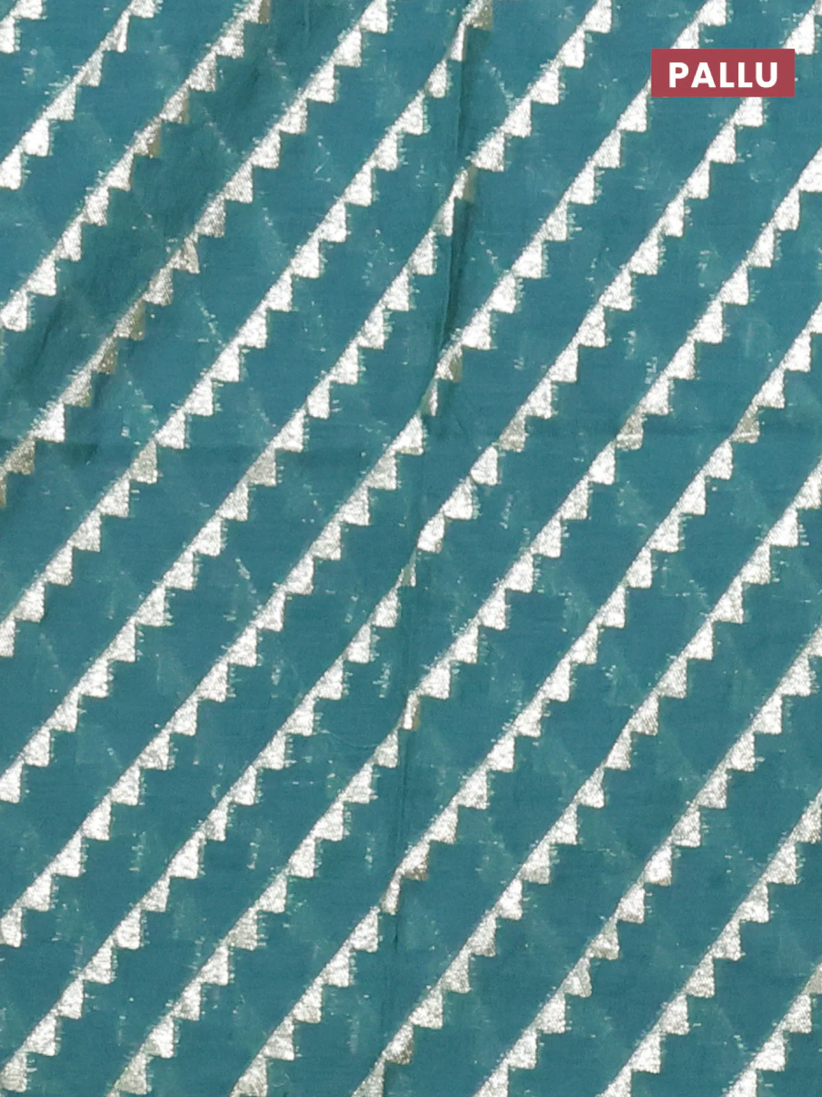 Semi mangalgiri saree peacock green with plain body and zari woven border - Image 4