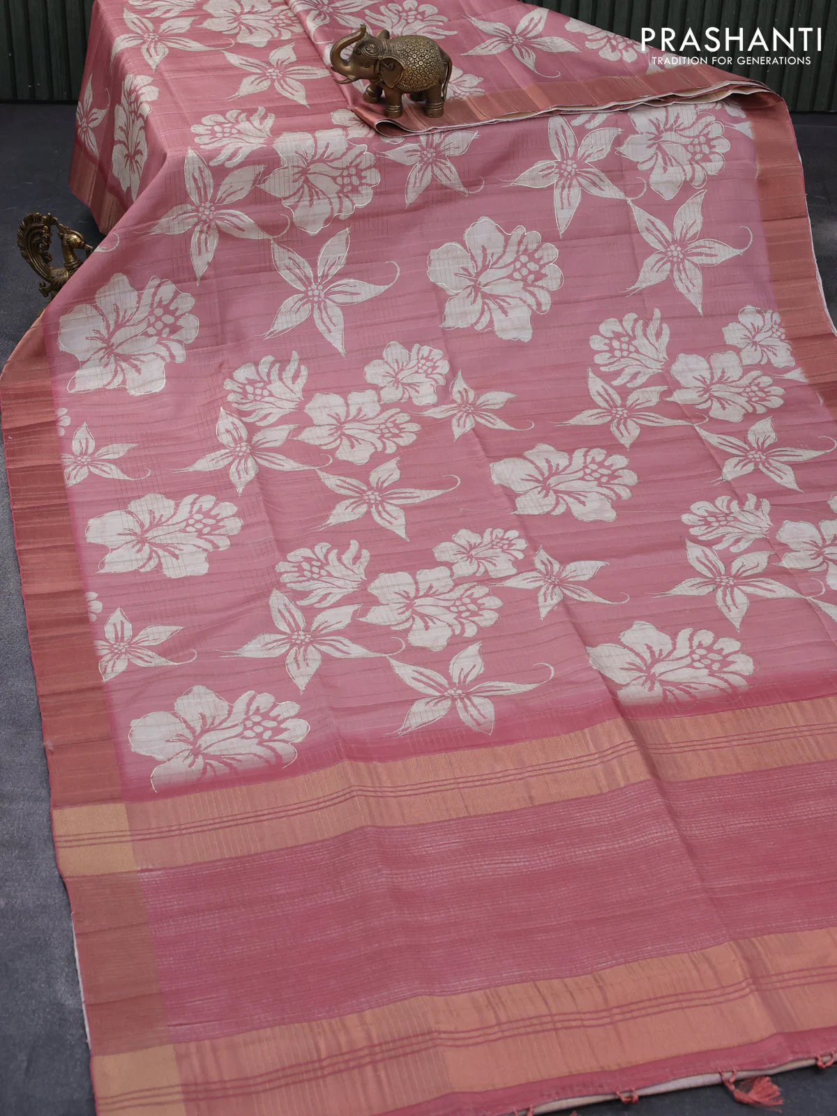 Semi matka foil printed saree pastel pink with allover floral prints & zari weaves and zari woven border - Image 5