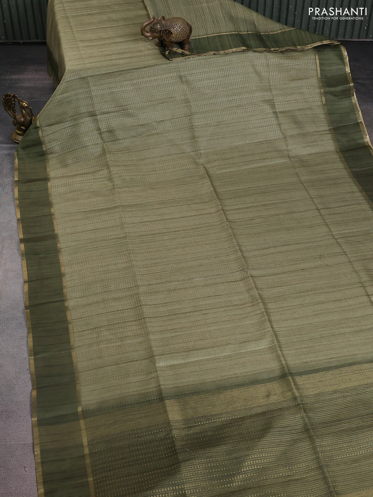 Semi matka saree green with allover zari weaves and rettapet zari woven border - Image 2