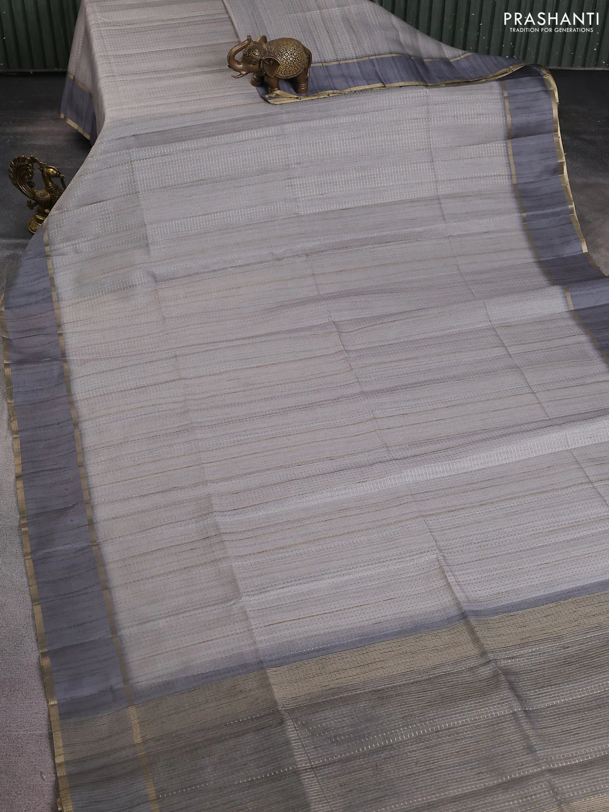Semi matka saree grey with allover zari weaves and rettapet zari woven border - Image 2