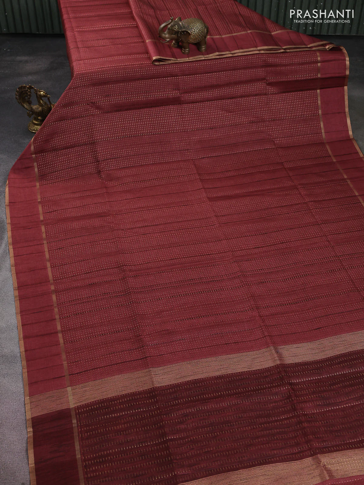 Semi matka saree maroon with allover zari weaves and rettapet zari woven border - Image 2