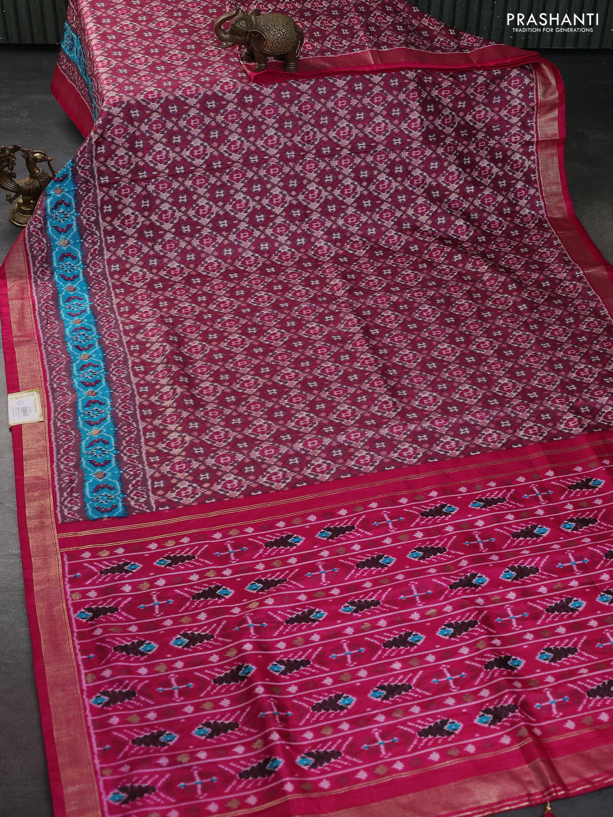 Semi pochampally silk saree mauve pink and pink with allover ikat weaves and zari woven border - Image 2