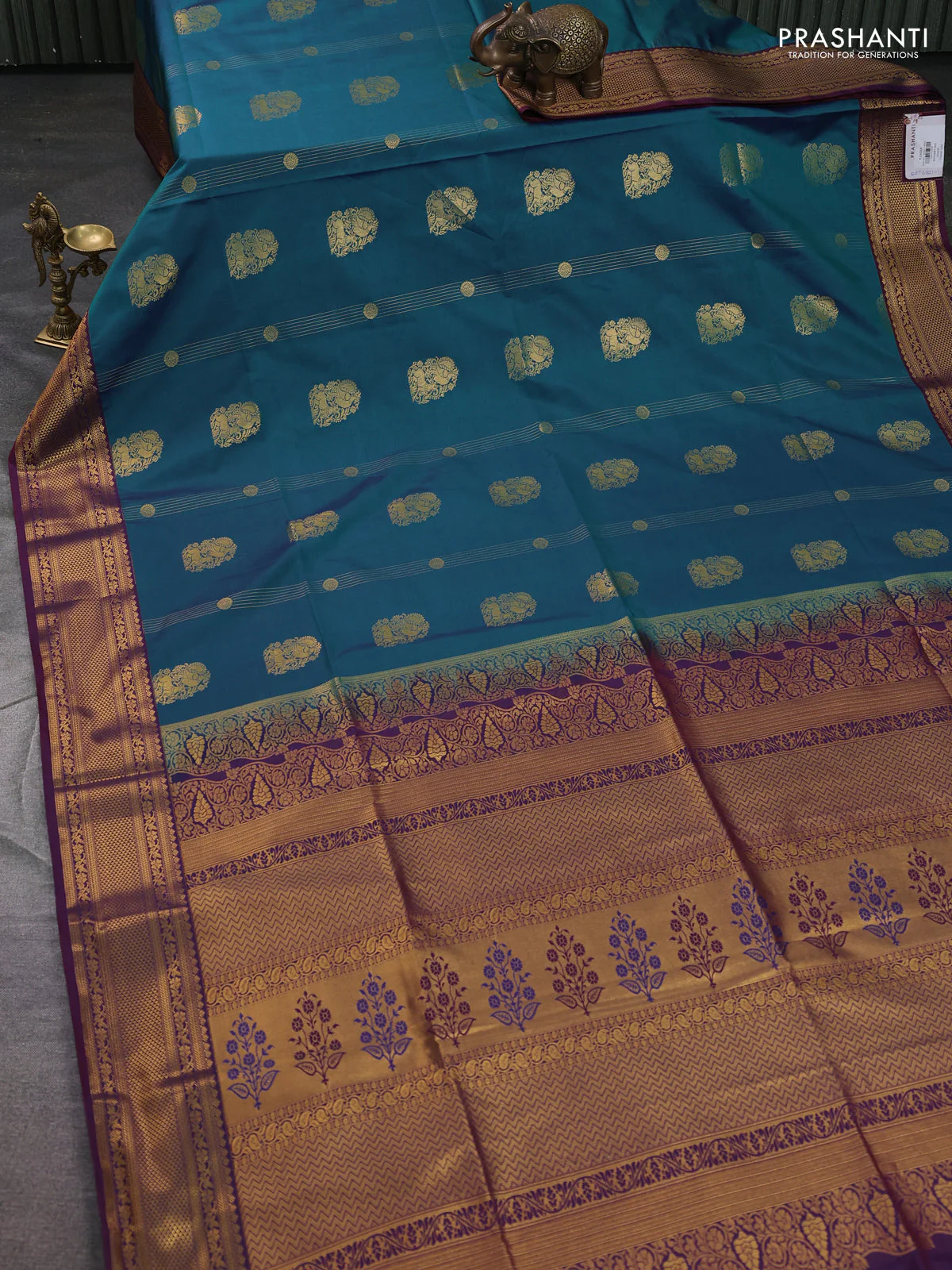 Semi soft silk saree dual shade of blue shade and maroon with zari woven buttas and zari woven korvai border - Image 2