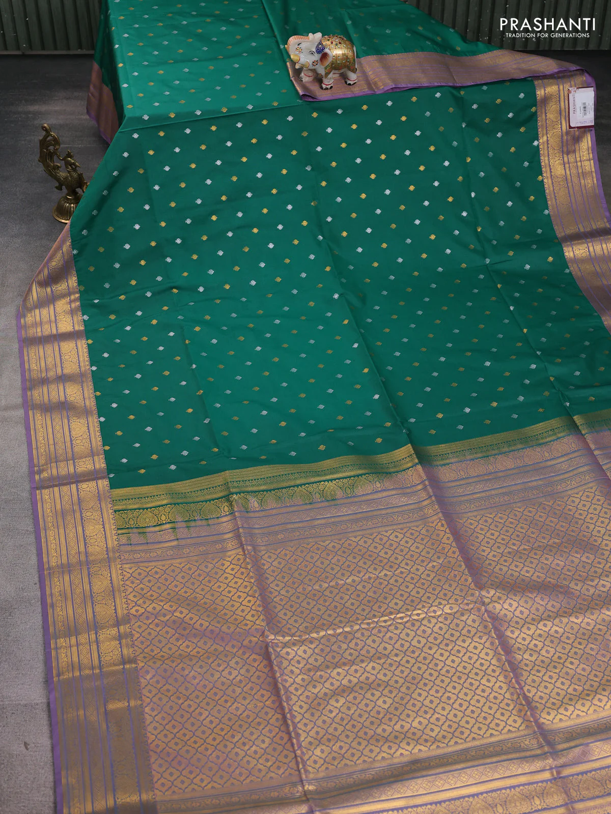 Semi soft silk saree green and dual shade of pink with allover zari woven buttas and zari woven korvai border - Image 2
