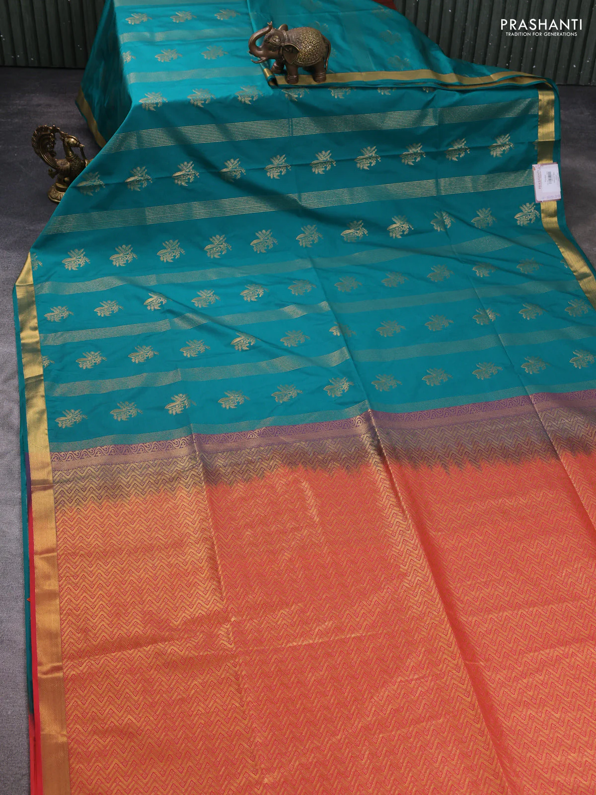 Semi soft silk saree green and pinkish orange with allover zari weaves & buttas and small zari woven border - Image 2