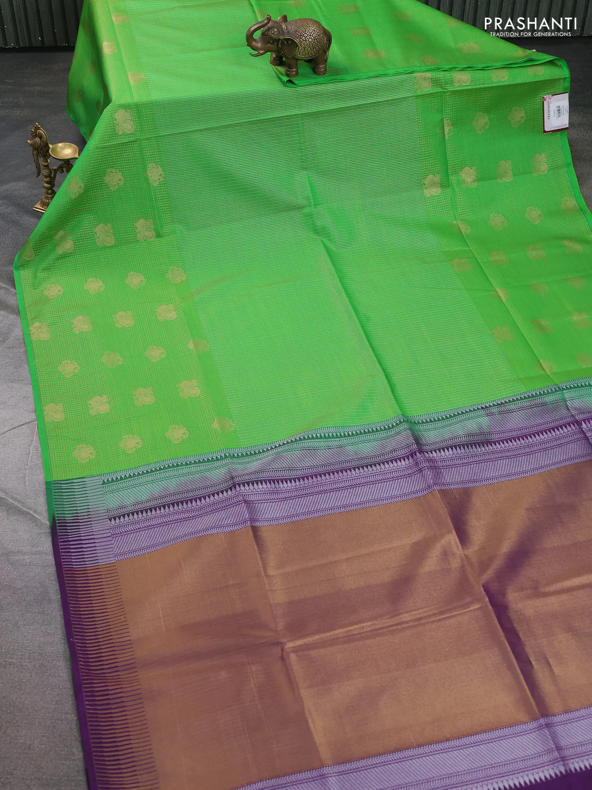 Semi soft silk saree green and purple with allover zari weaves & buttas and long zari woven butta border - Image 2