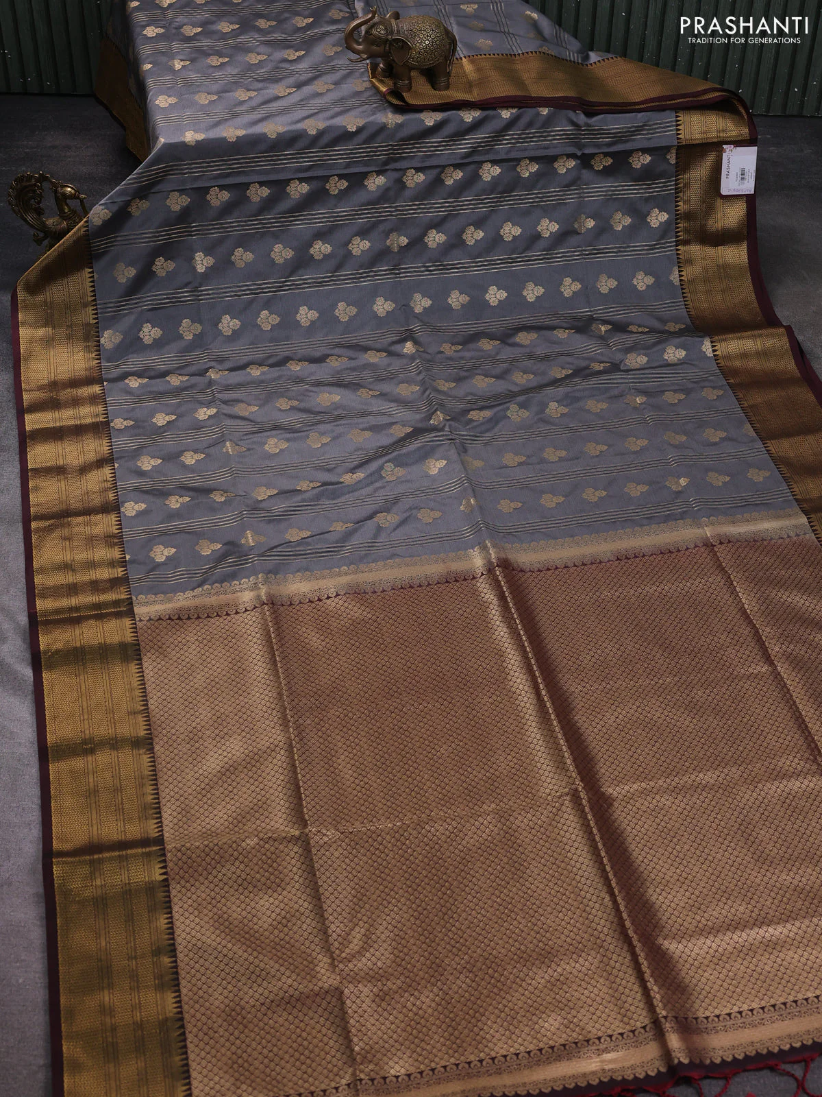 Semi soft silk saree grey and deep maroon with allover zari weaves & buttas and zari woven korvai border - Image 2