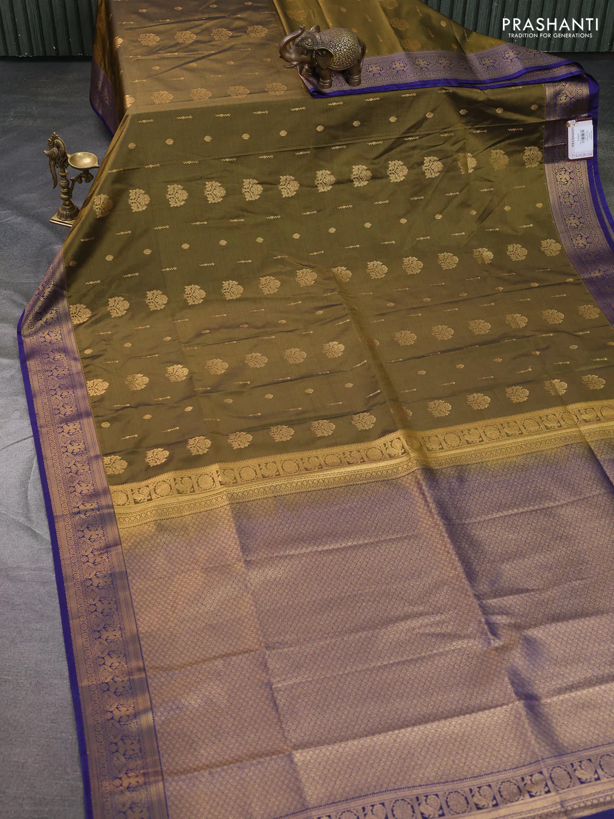 Semi soft silk saree mehendi green and navy blue with allover zari woven buttas and zari woven korvai border - Image 2