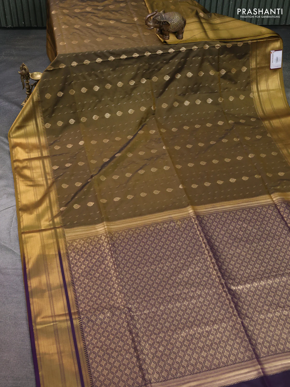 Semi soft silk saree mehendi green and purple with allover zari woven buttas and zari woven korvai border - Image 2