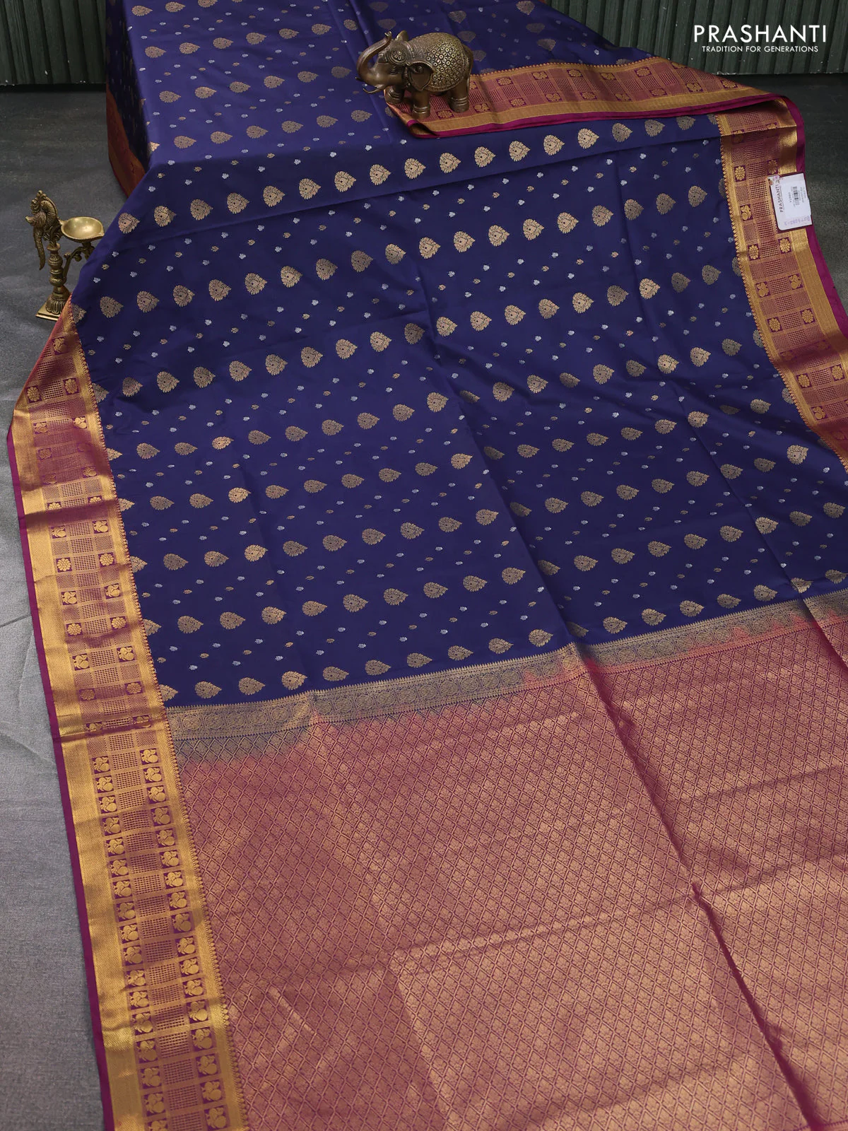 Semi soft silk saree navy blue and dark magenta pink with allover zari woven buttas and zari woven border - Image 2
